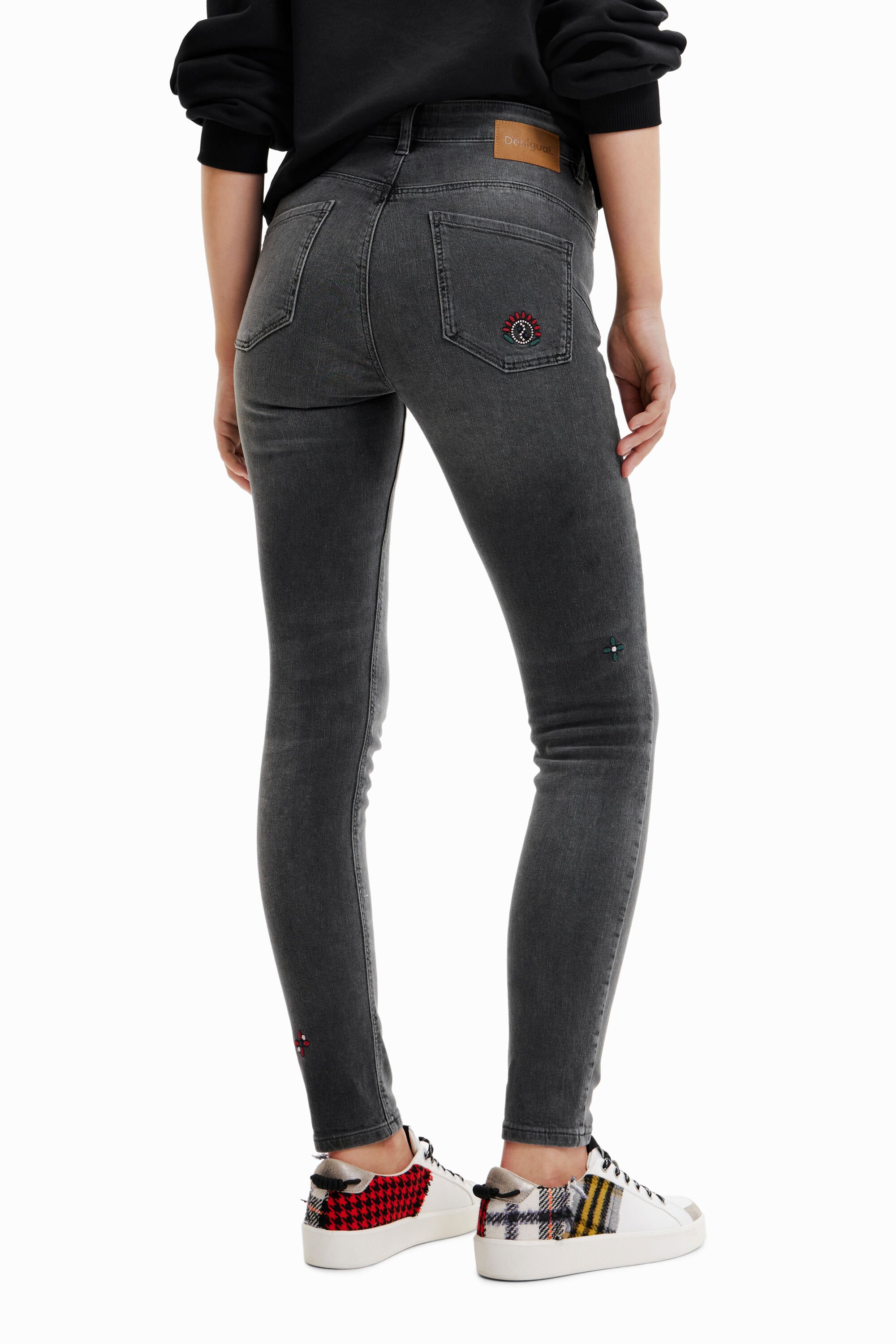 Jean skinny push-up broderies