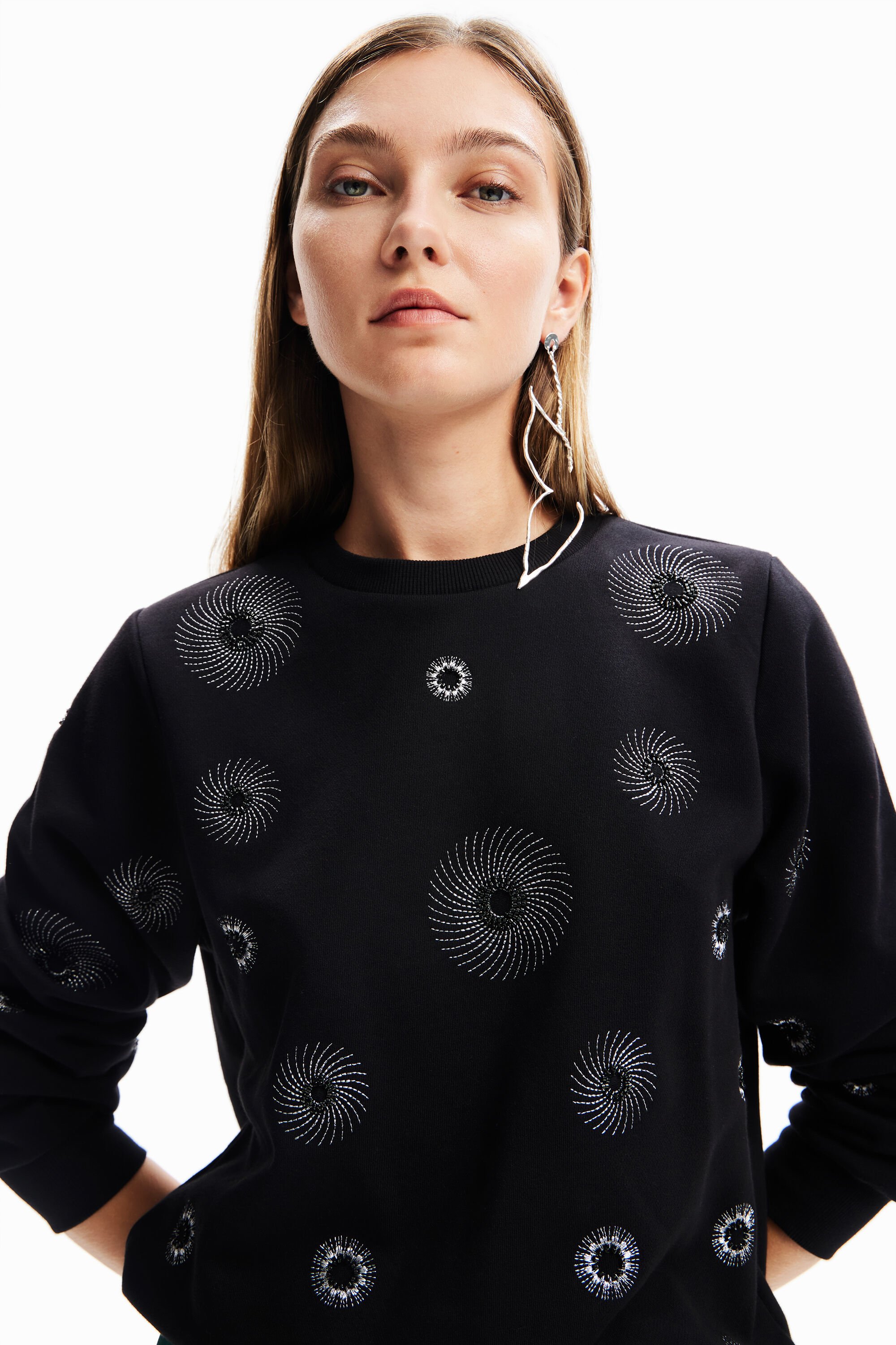Sweat-shirt broderies géométriques