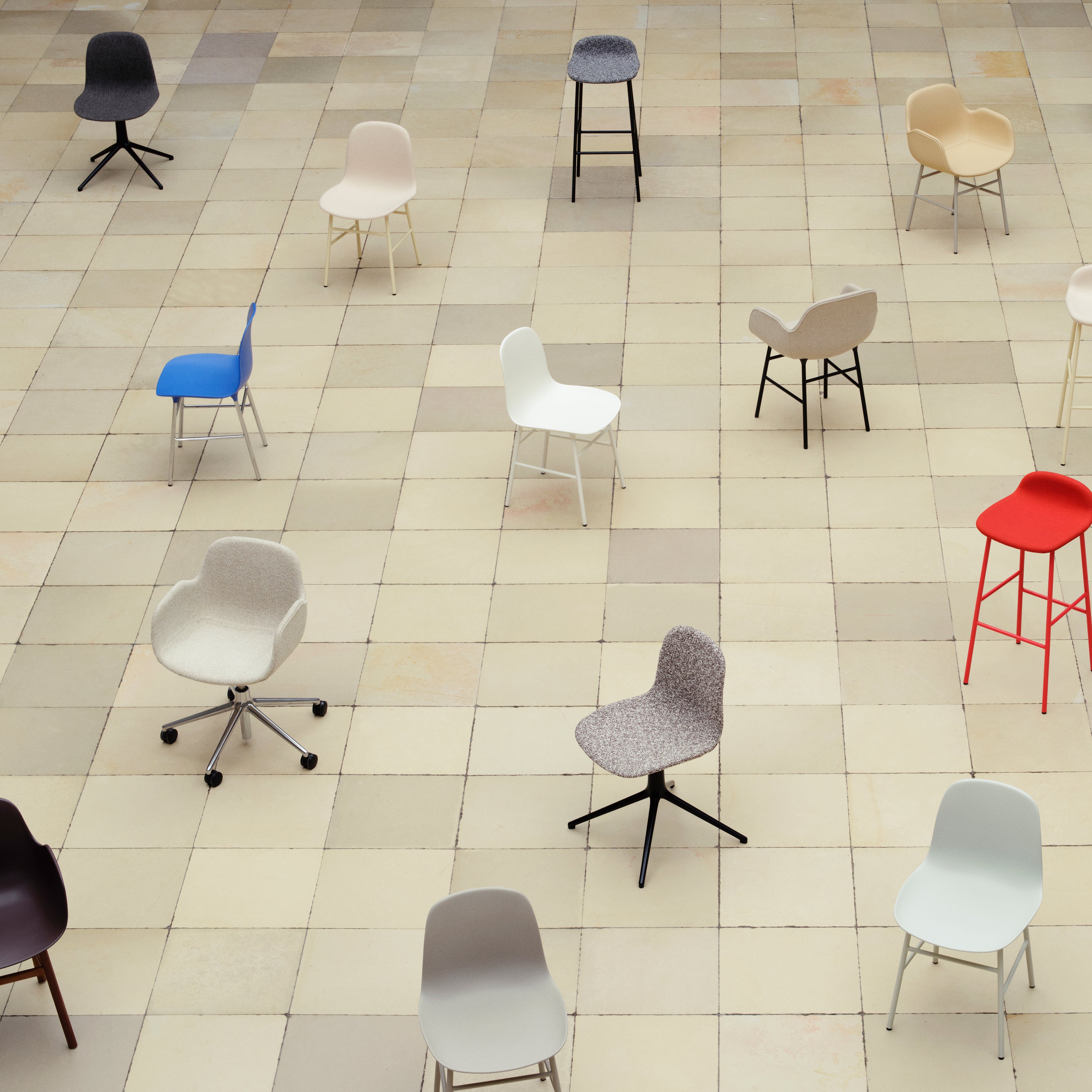 Normann Copenhagen Form Barkruk Low 75 cm - Staal - Bruin