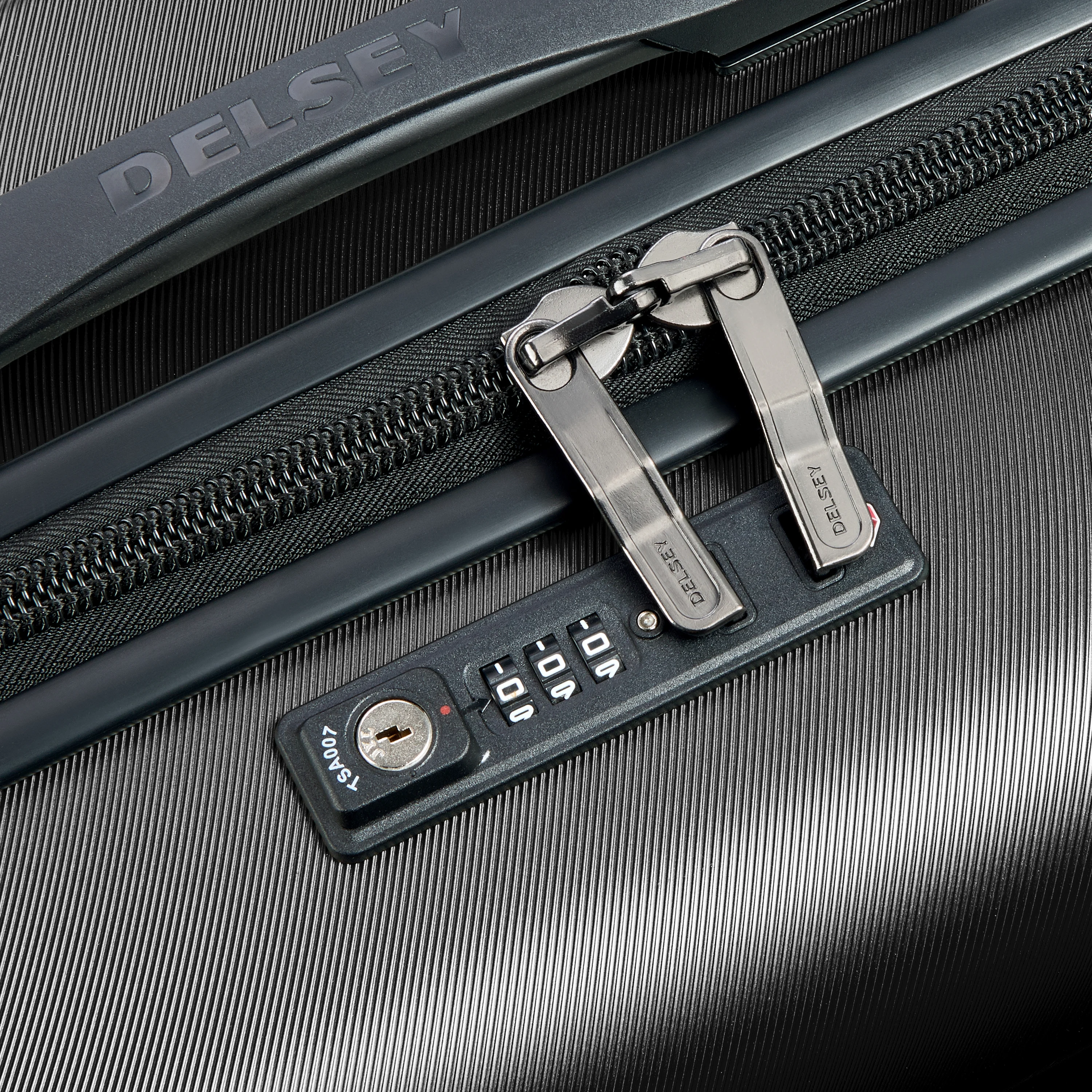 COMETE PLUS - Valise cabine rigide | Noir