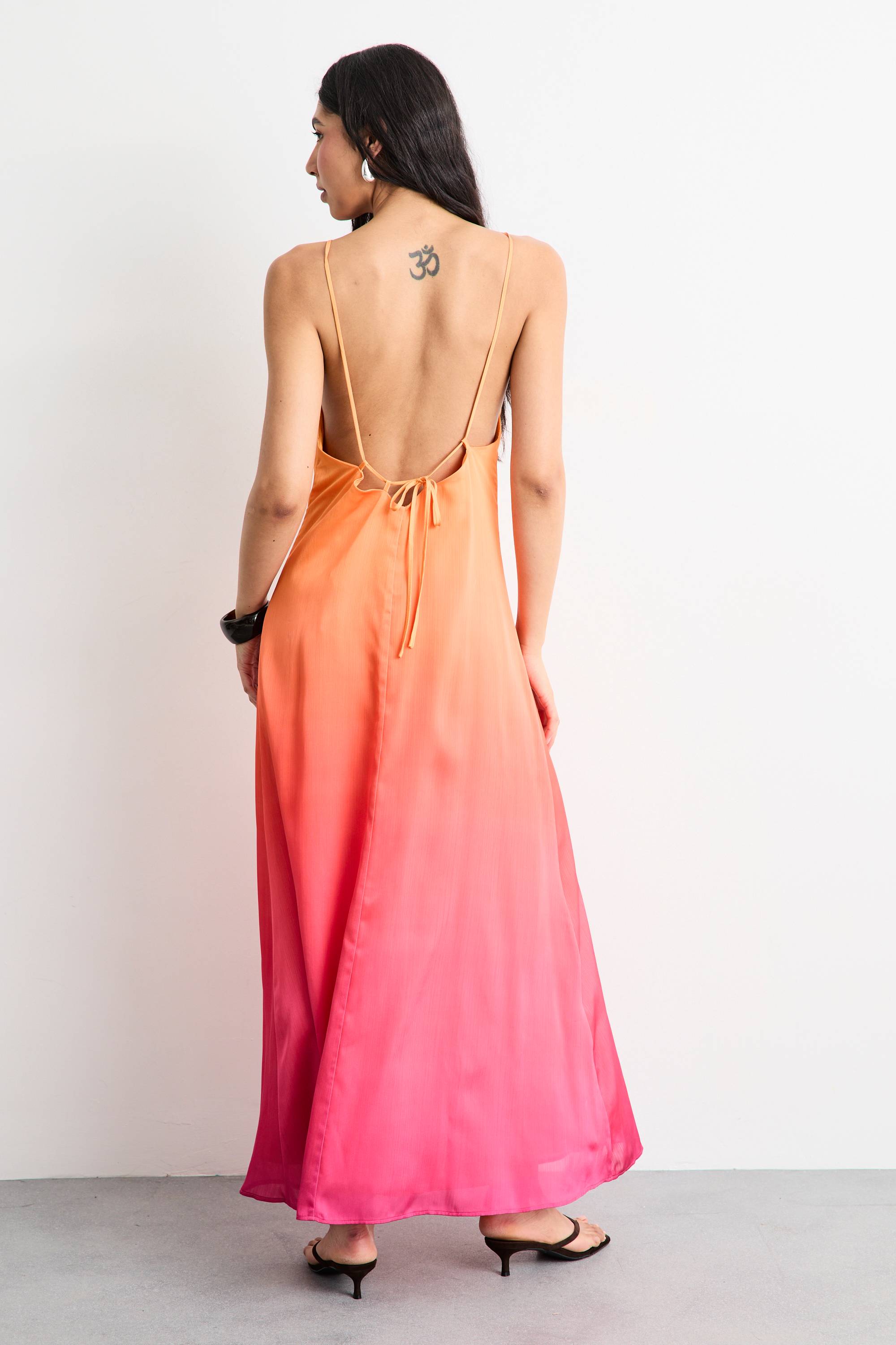Warehouse Robe Longue Dos-nu En Satin Dégradé Ombré