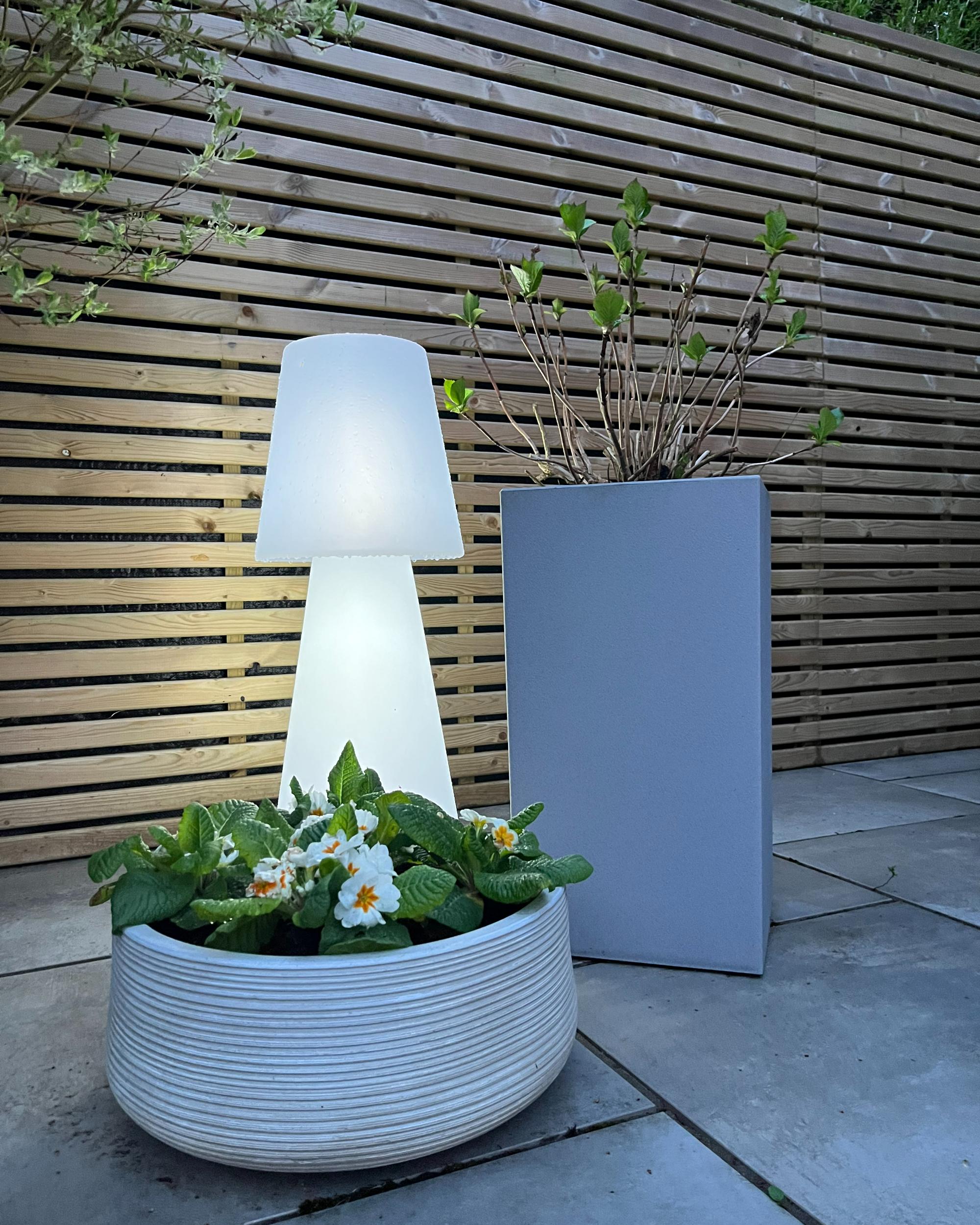 LED staande lamp voor buiten SABANAS met afstandsbediening Wit