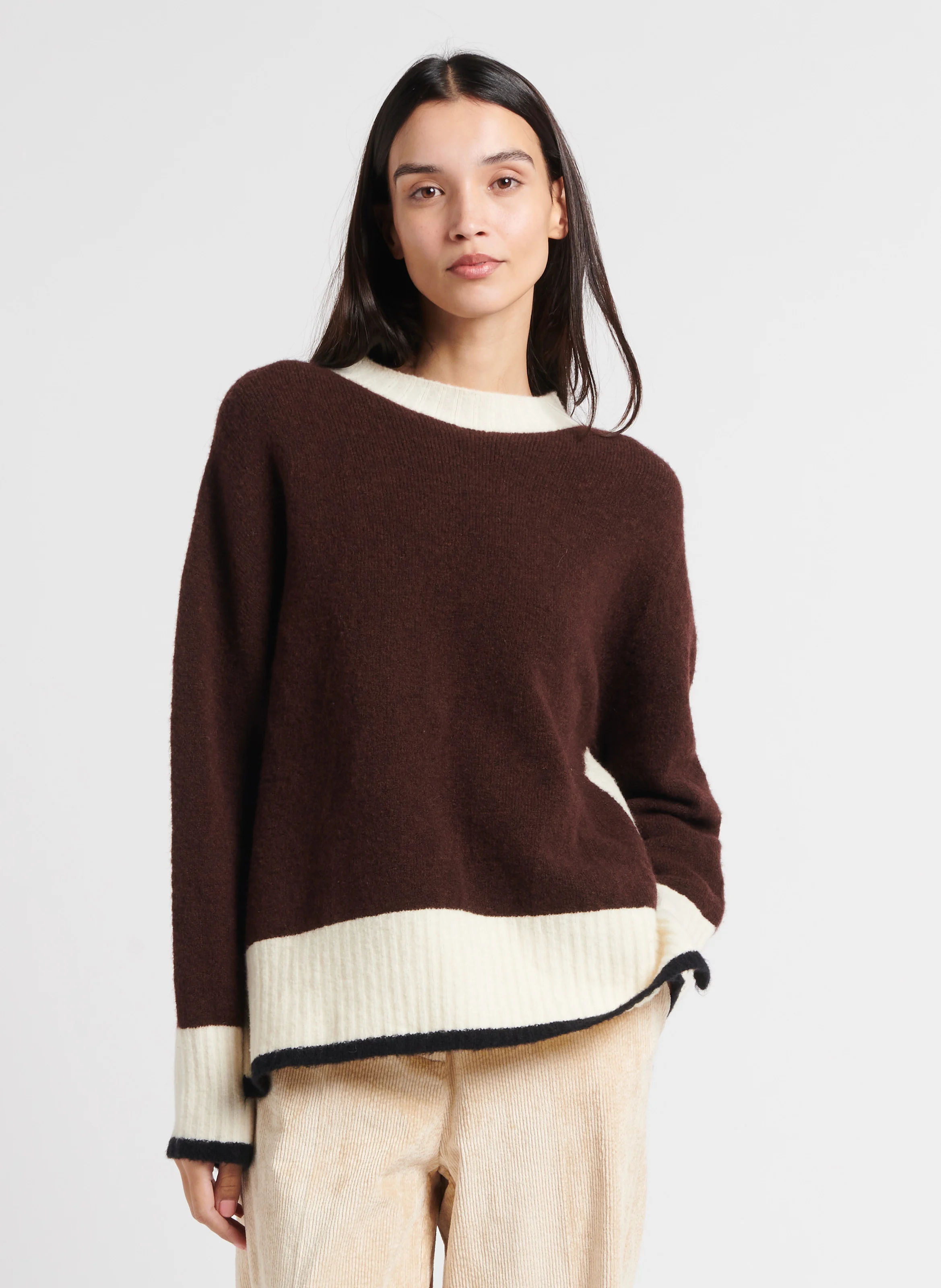 INU - Pull droit en laine mélangée | Marron