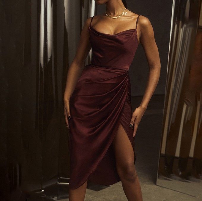 Femme Cradle - Spaghettibandjes col-hals split midi-jurk