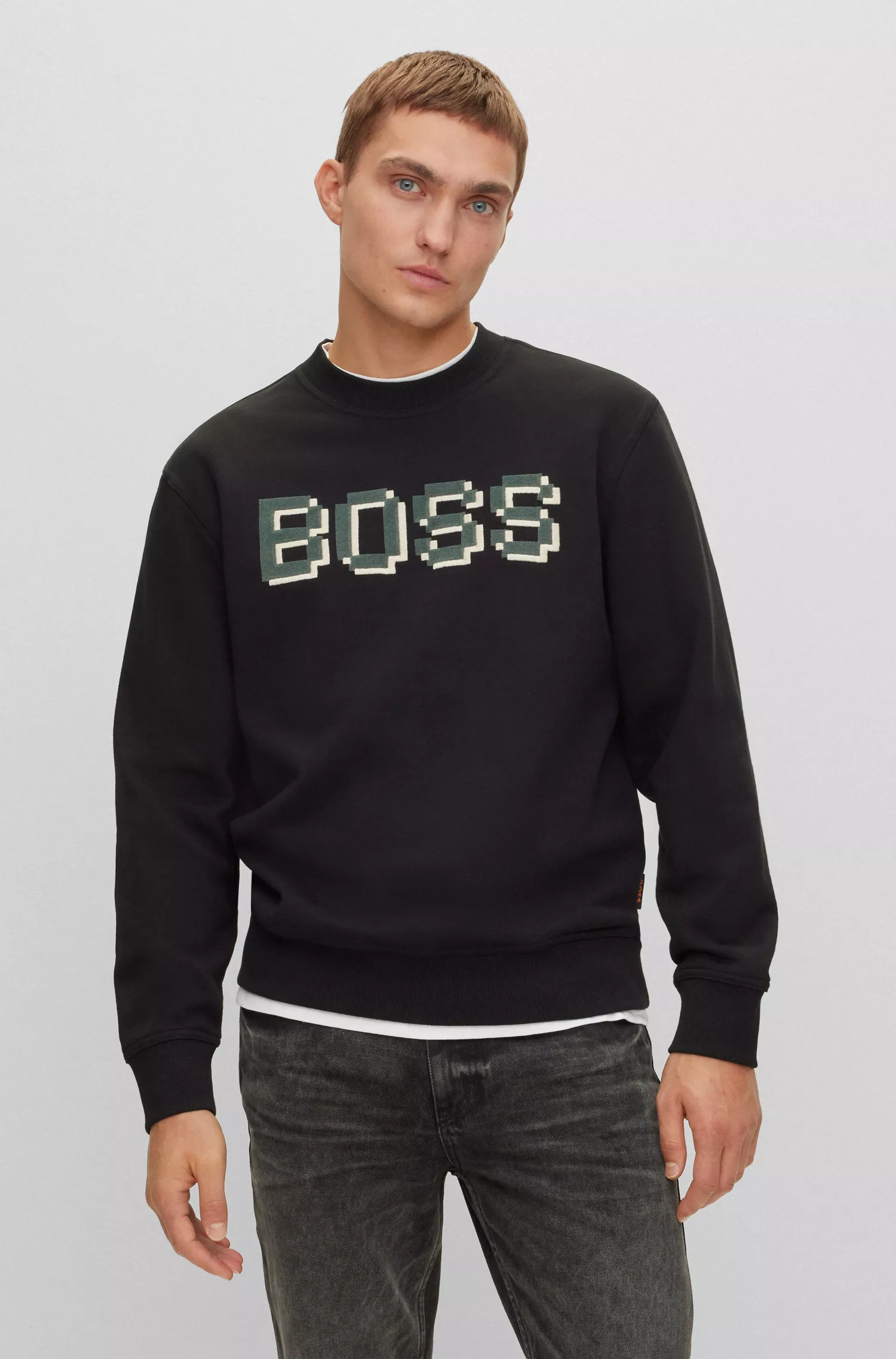 Moletom BOSS laranja em algodão felpudo com logotipo estampado e bordado.