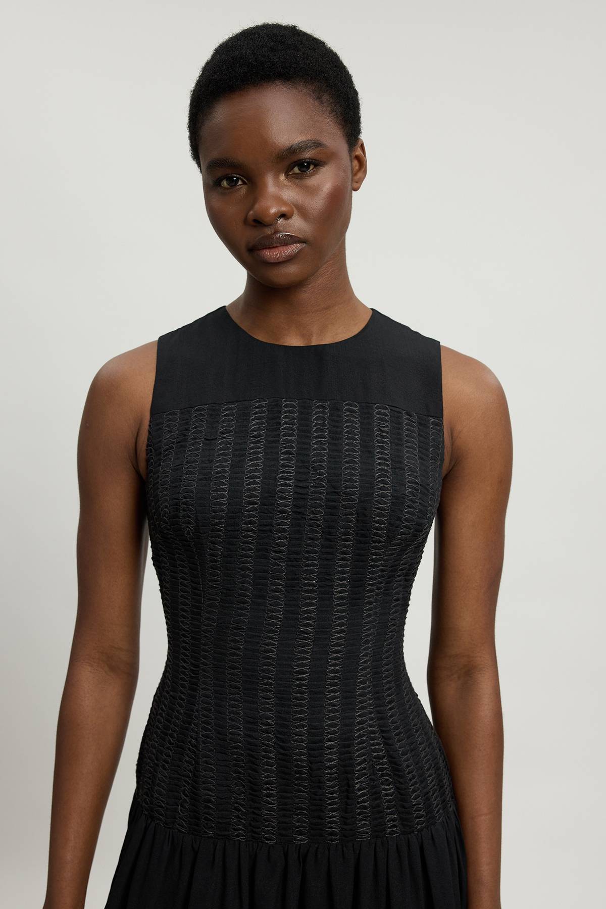 KarenMillen Robe Midi Tissée Petite À Taille Basse, Manches Longues Et Texture