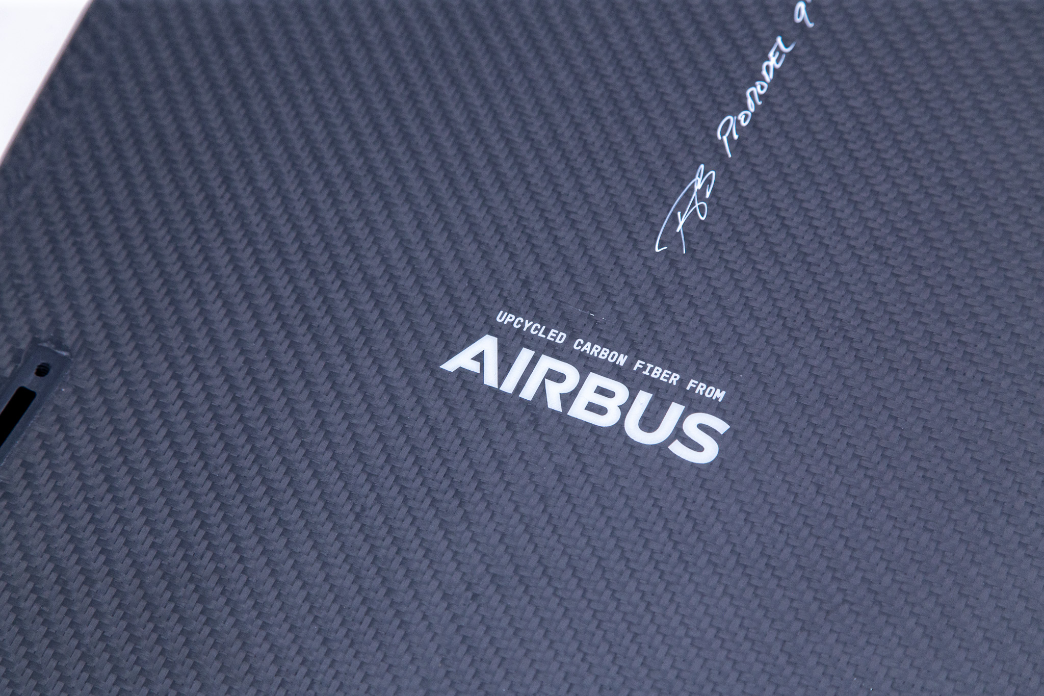 Notox Pro Model Airbus R-Carbon 9'0 x 22 1/4