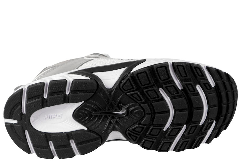 NIKE V5 RNR (PS) SNEAKERS I HVIDT TEKSTIL OG MESH