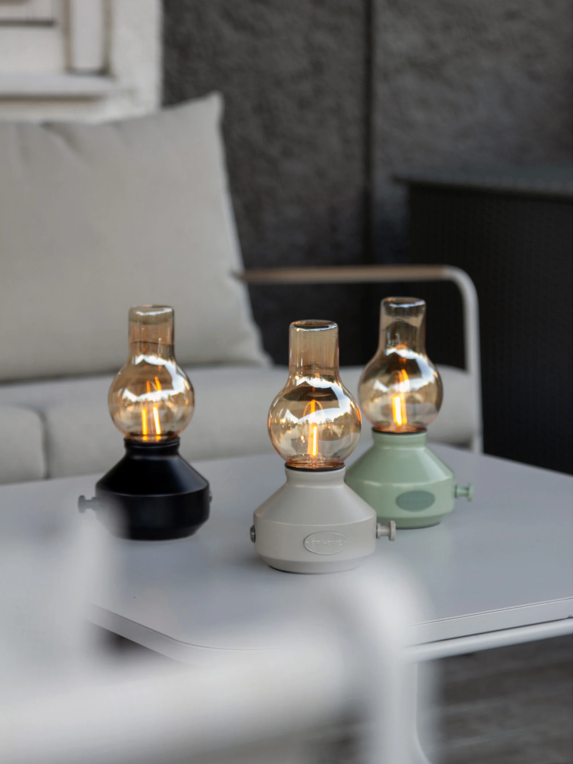 Outdoor kleine LED tafellamp Glimt, dimbaar
