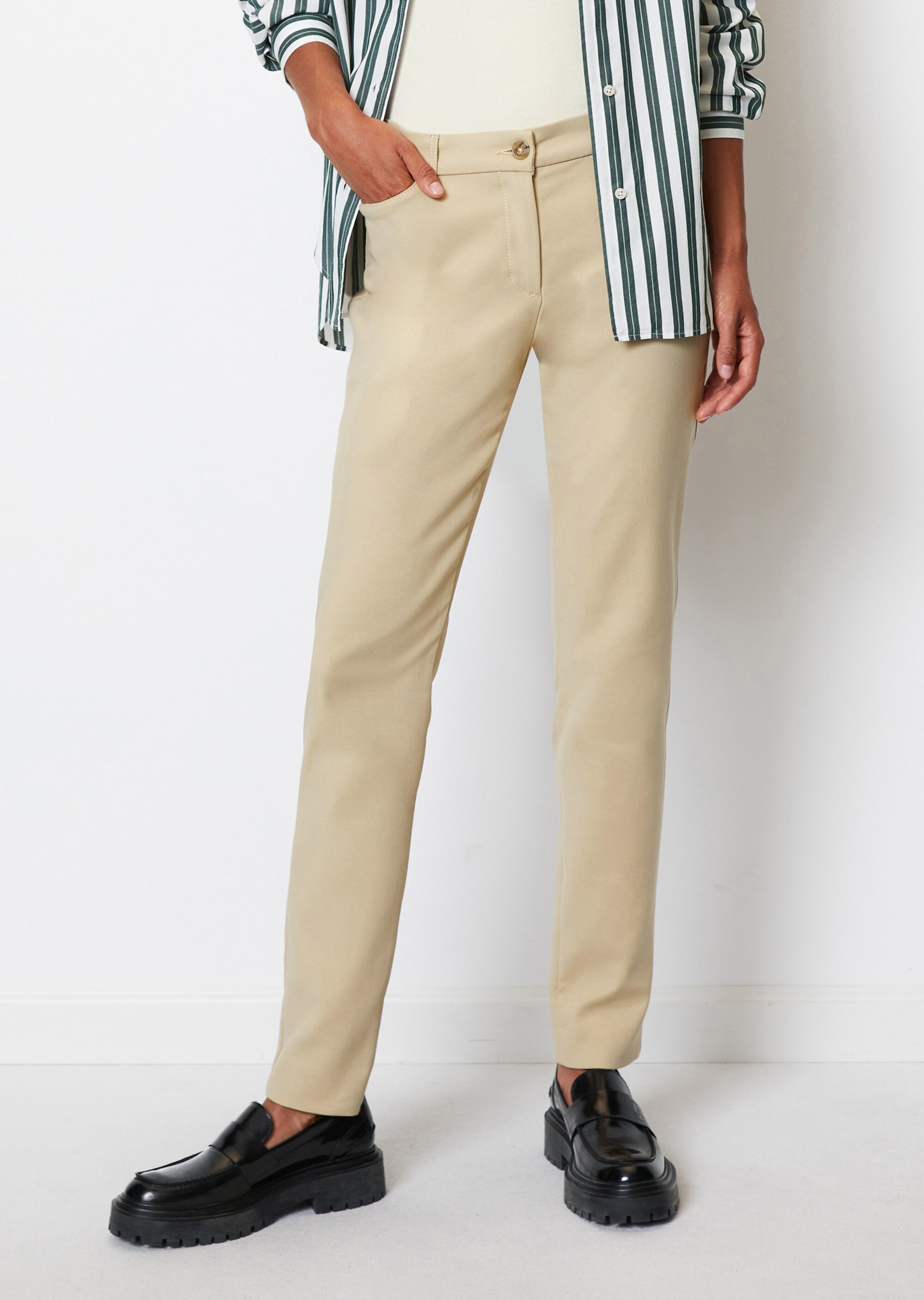 Hose Modell TIVA slimaus stretchigem Twill