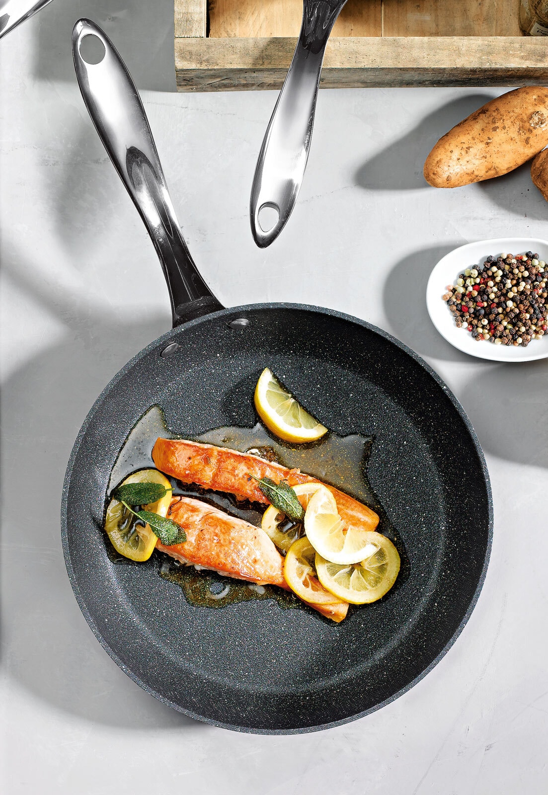 bongusto Pfanne PROFESSIONALE 28 cm Aluminium schwarz