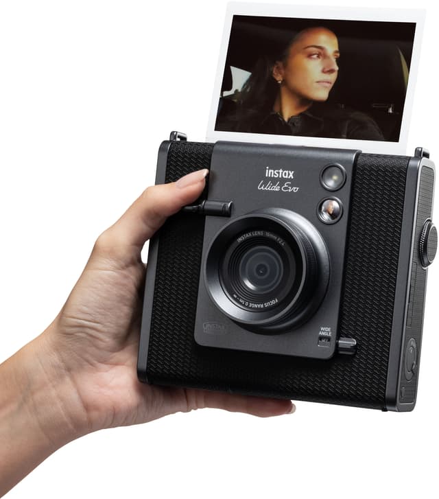 Fujifilm Instax Wide Evo instant camera (sort)