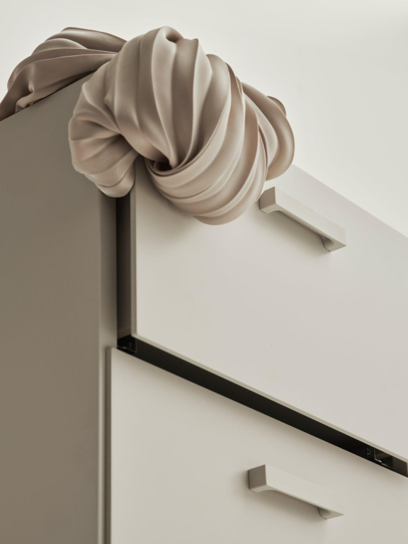 String Furniture Relief wide ladekast 82x92,5 grijs