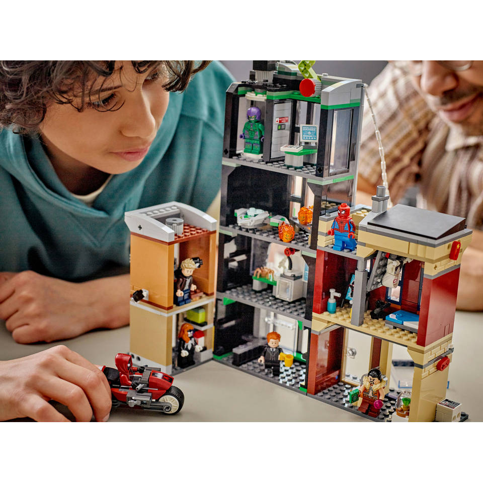 LEGO Marvel Spider-Man vs. Oscorp 76324