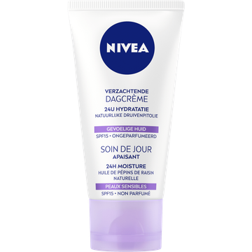NIVEA Verzachtende Dagcrème SPF15 - 50ml - Hydraterend - Natuurlijke druivenpitolie - Geen Parfum - Gevoelige huid