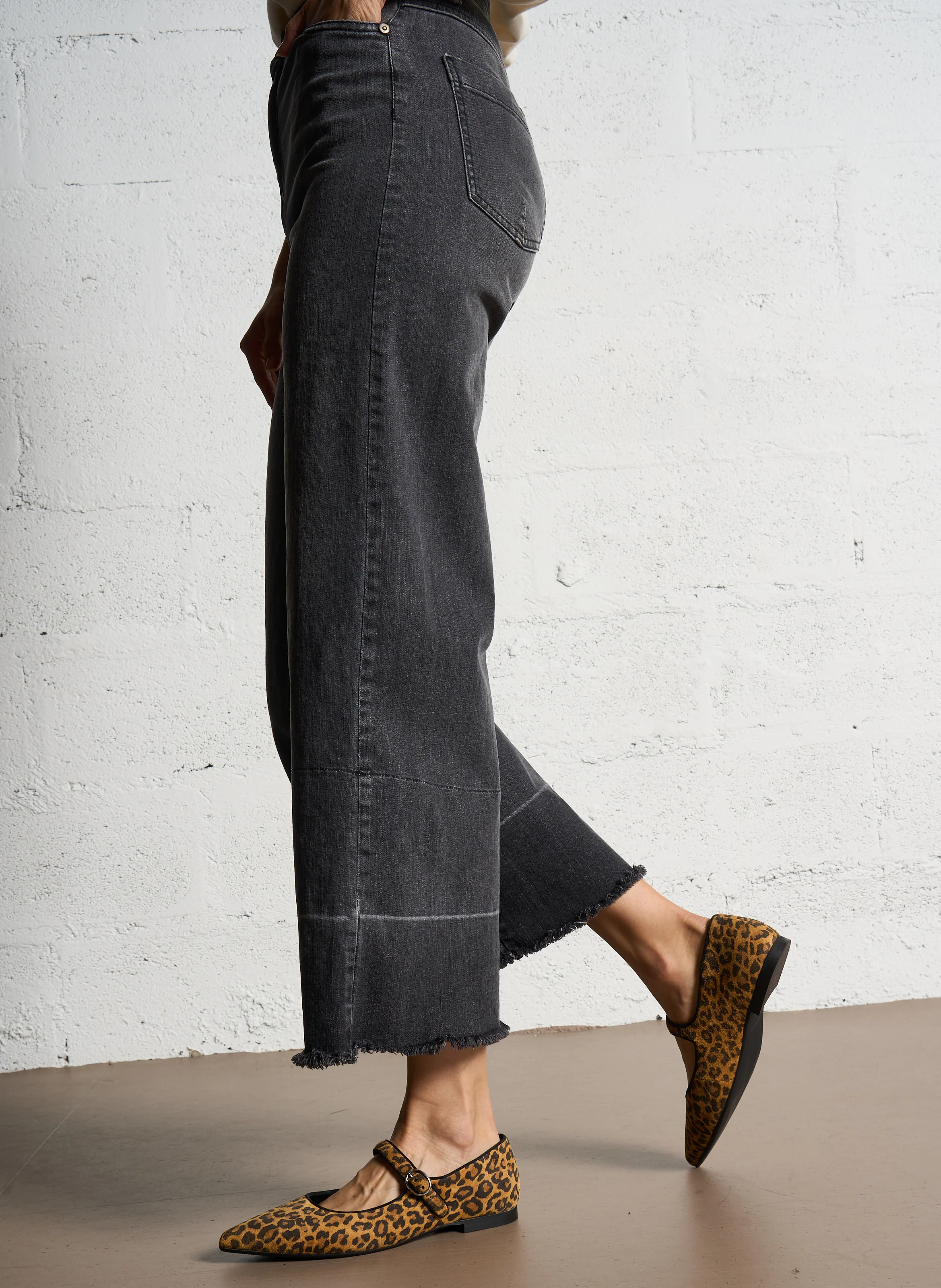 Jean flare taille haute en coton mélangé | Noir