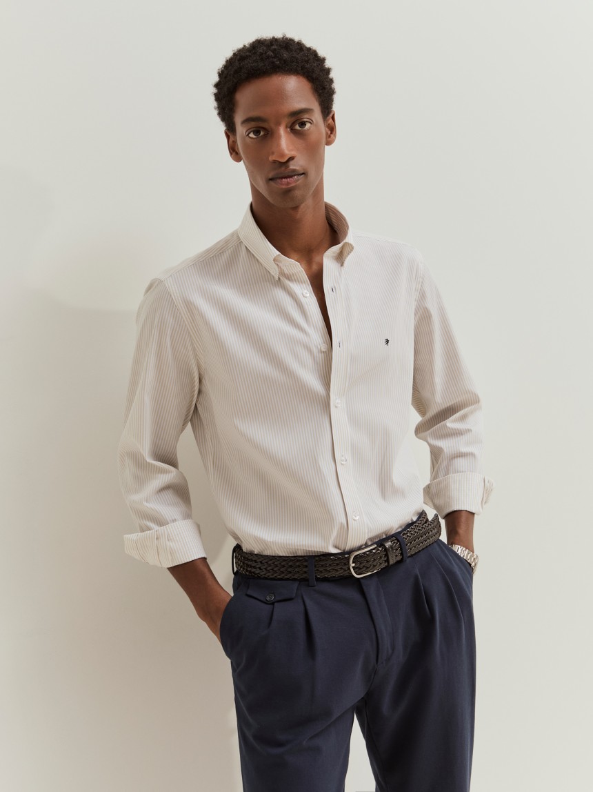 Camisa regular fit em algodão às riscas