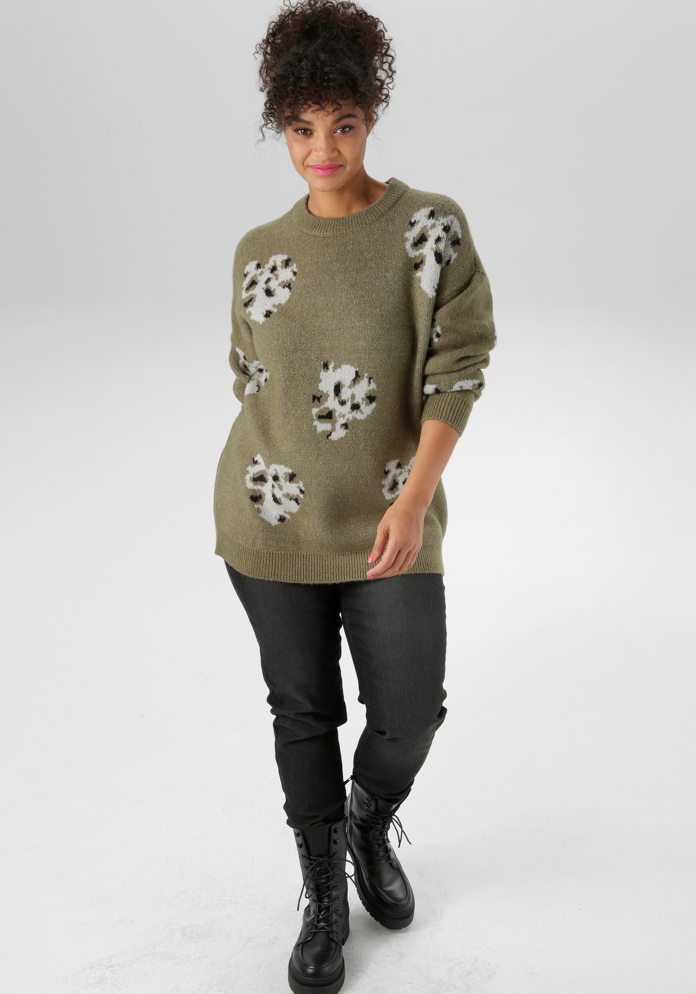 Aniston PLUS Strickpullover , mit eingestrickten Herzchen in Animalprint