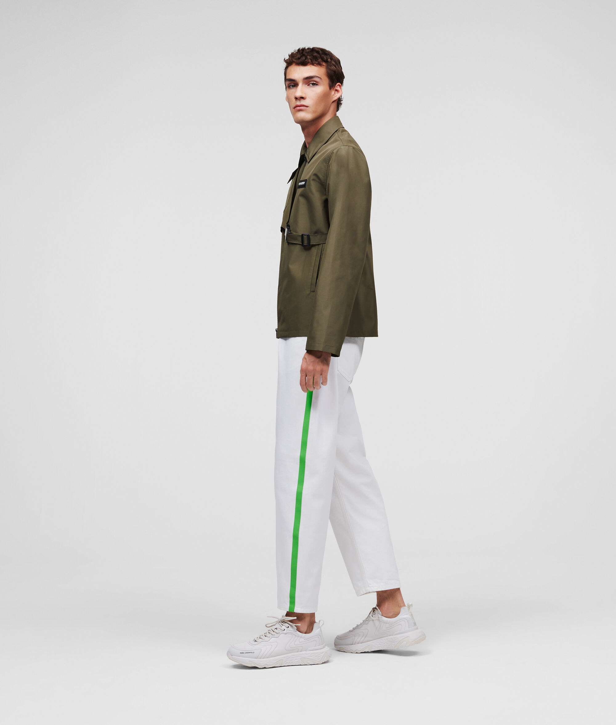 VESTE D'ÉTÉ AVEC POCHETTE AMOVIBLE