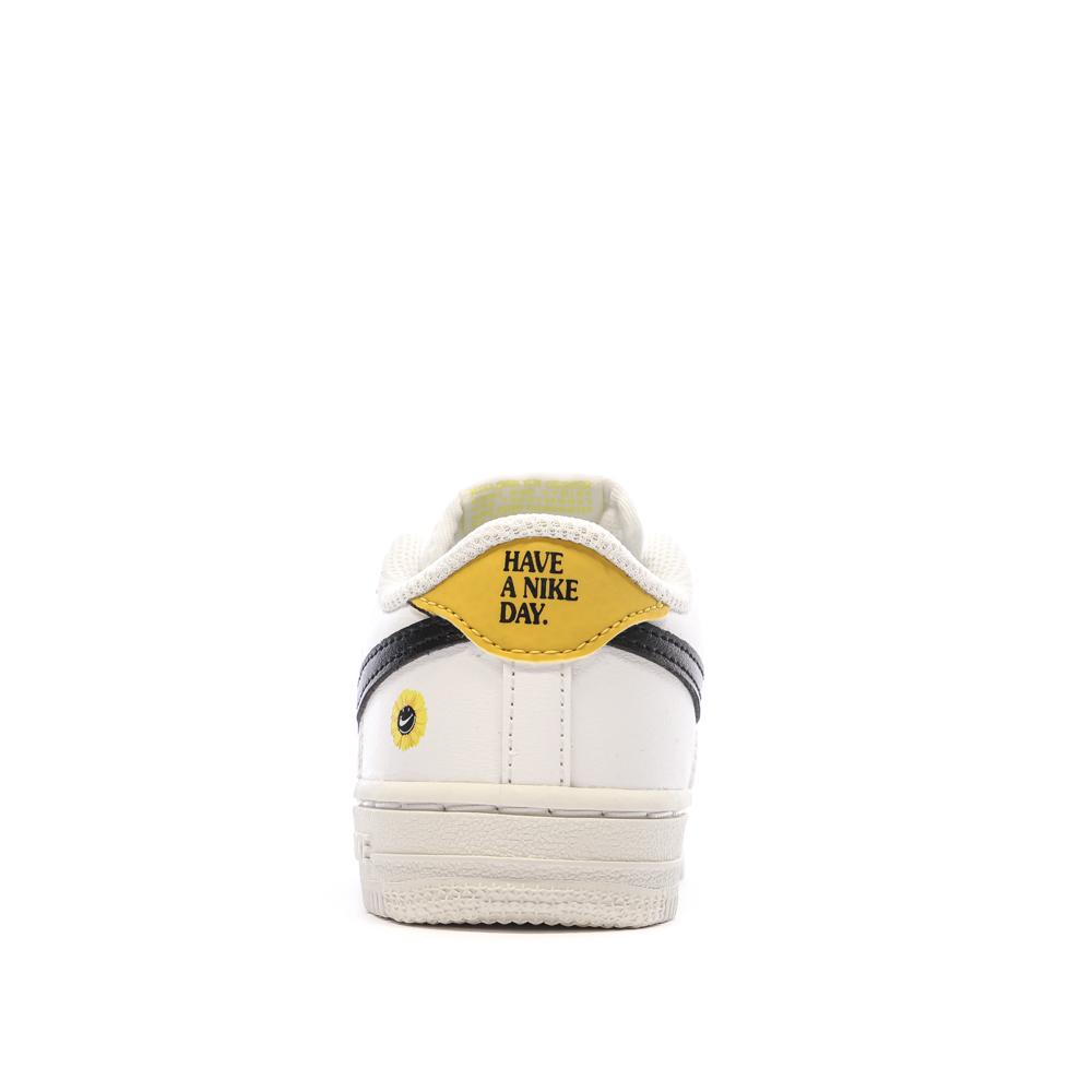Nike Baskets Blanche/Jaune Fille Nike Force 1 Lv8