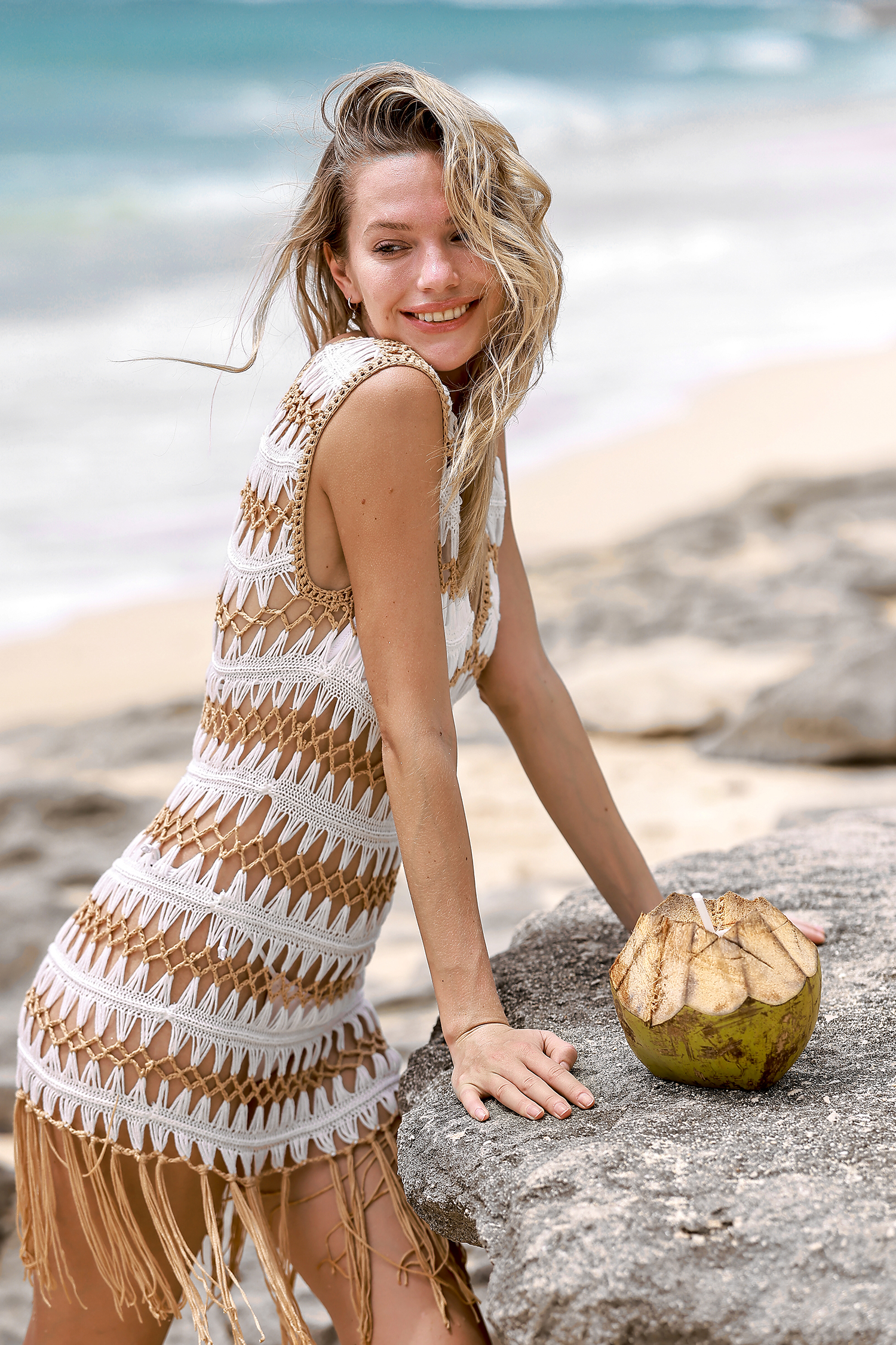 Robe cover up mini à franges en tissage ouvert