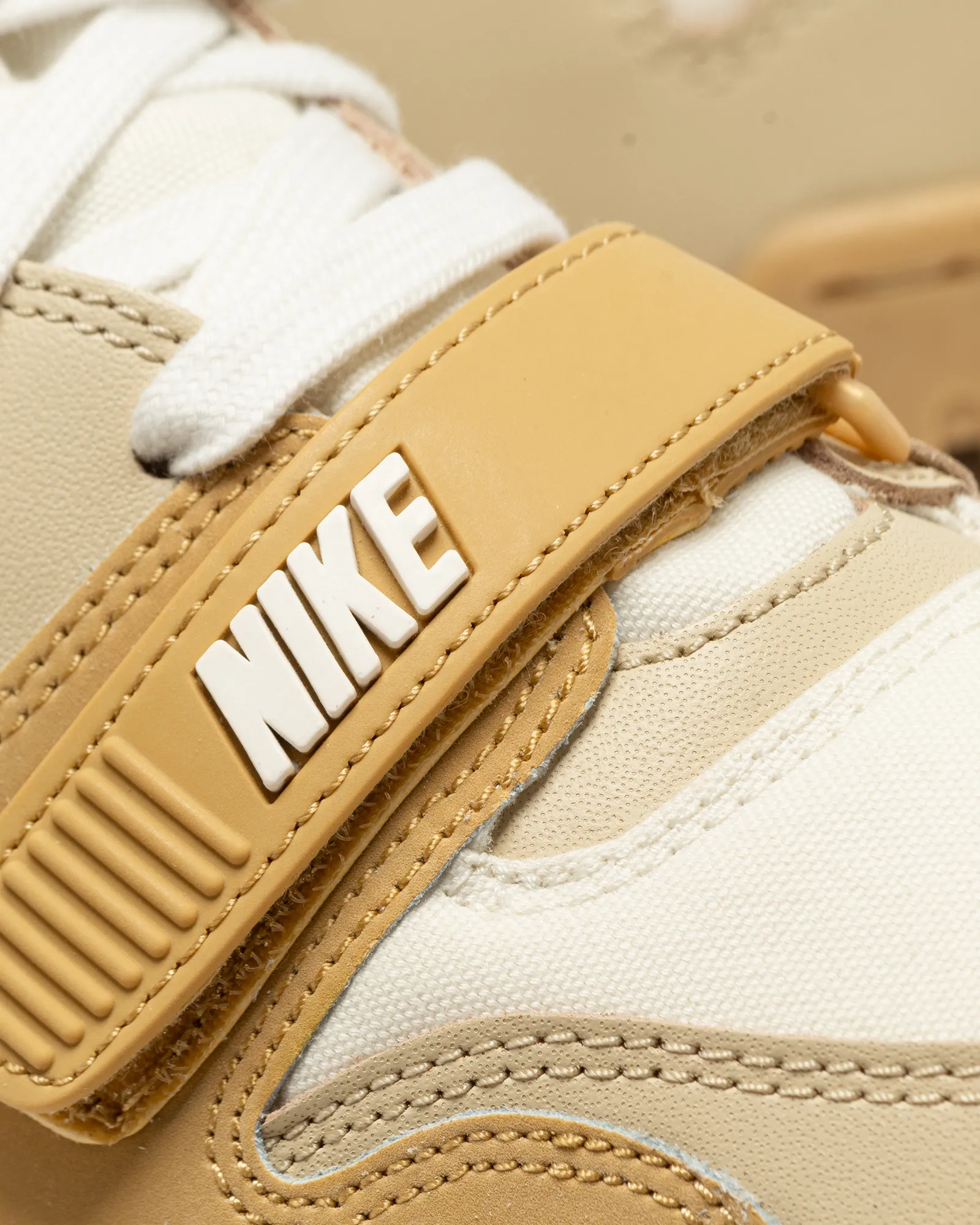 Nike AIR TRAINER 1