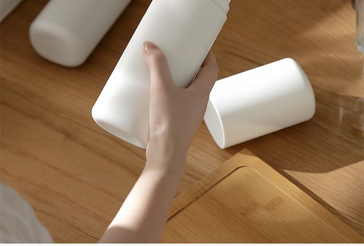 Cocotte - Eenvoudige reis-tandenborstelhouder van plastic