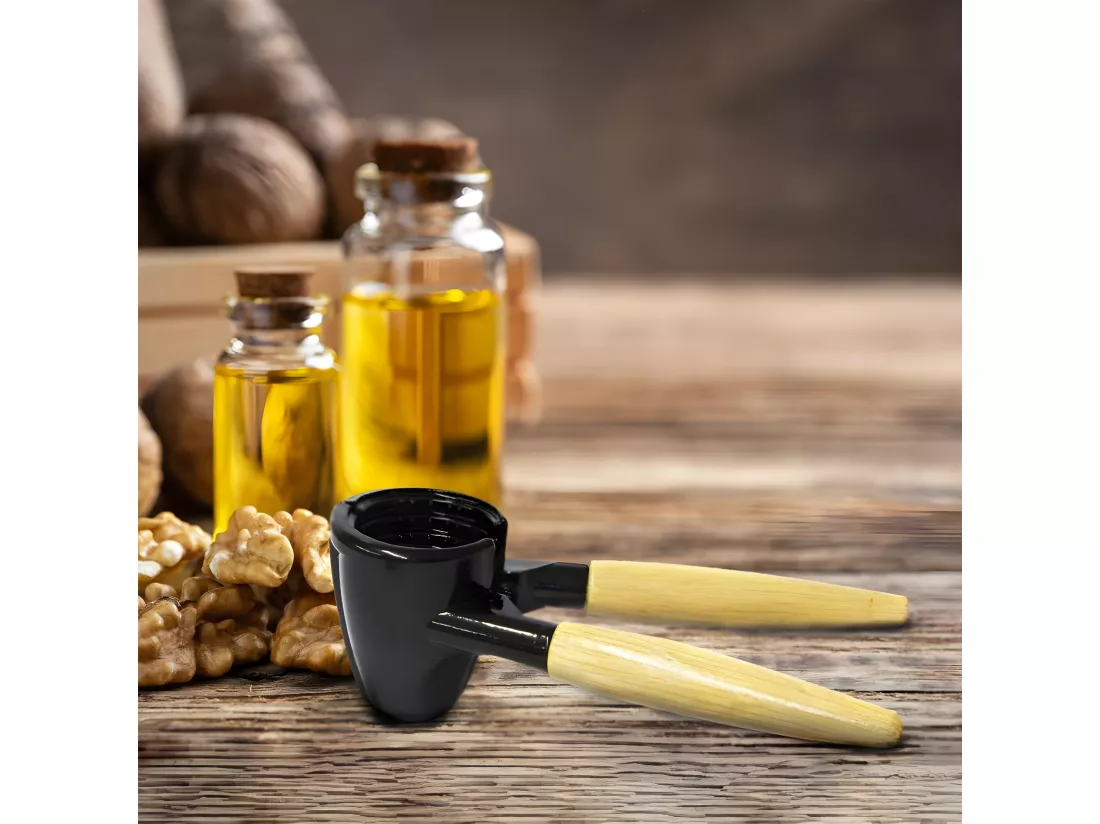 Casse noix et ouvre bouteille 2 en 1
