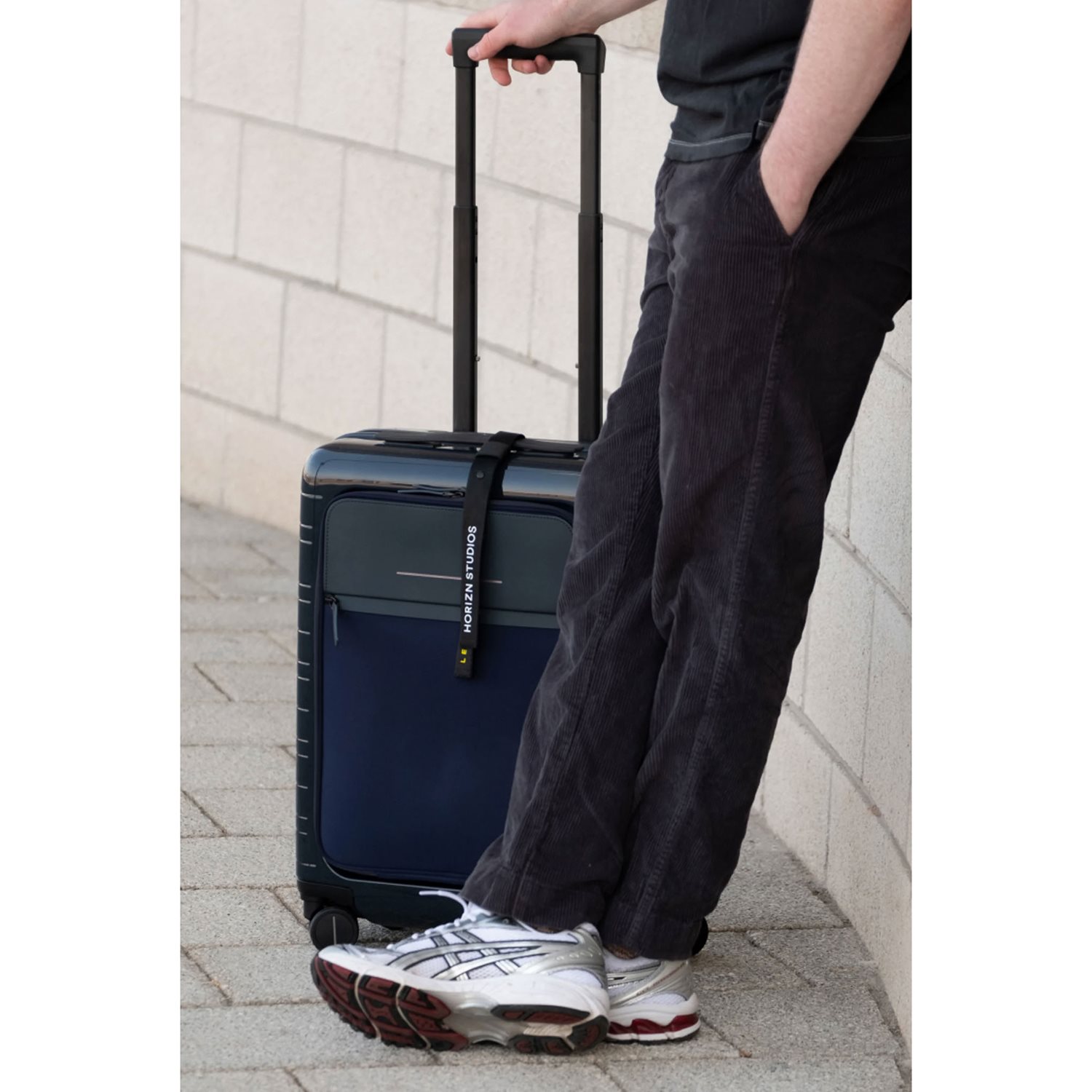 Horizn Studios M5 Essential Cabin Trolley glossy graphite