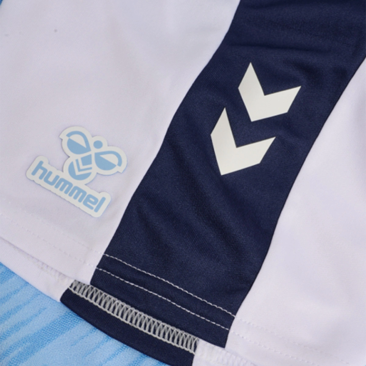 Conjunto Hummel Celta De Vigo Primeiro Equipamento 2025-2026 Criança