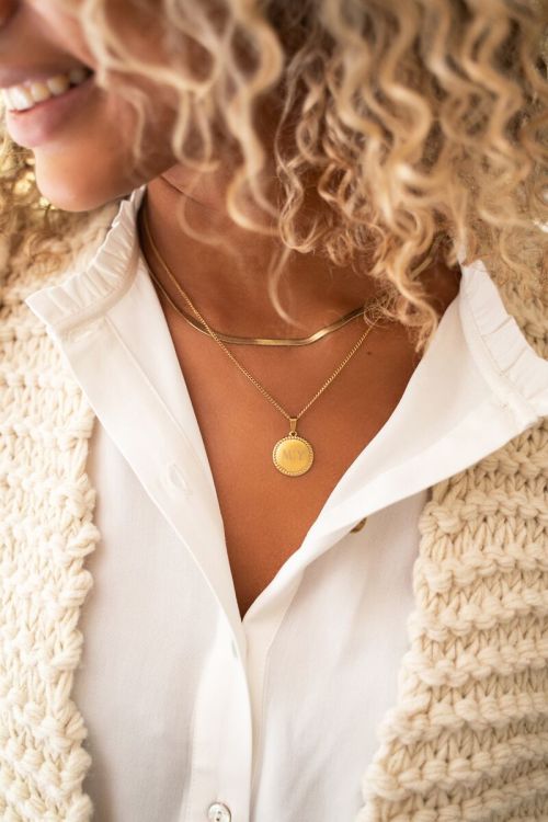 Atelier korte ketting met ronde bedel