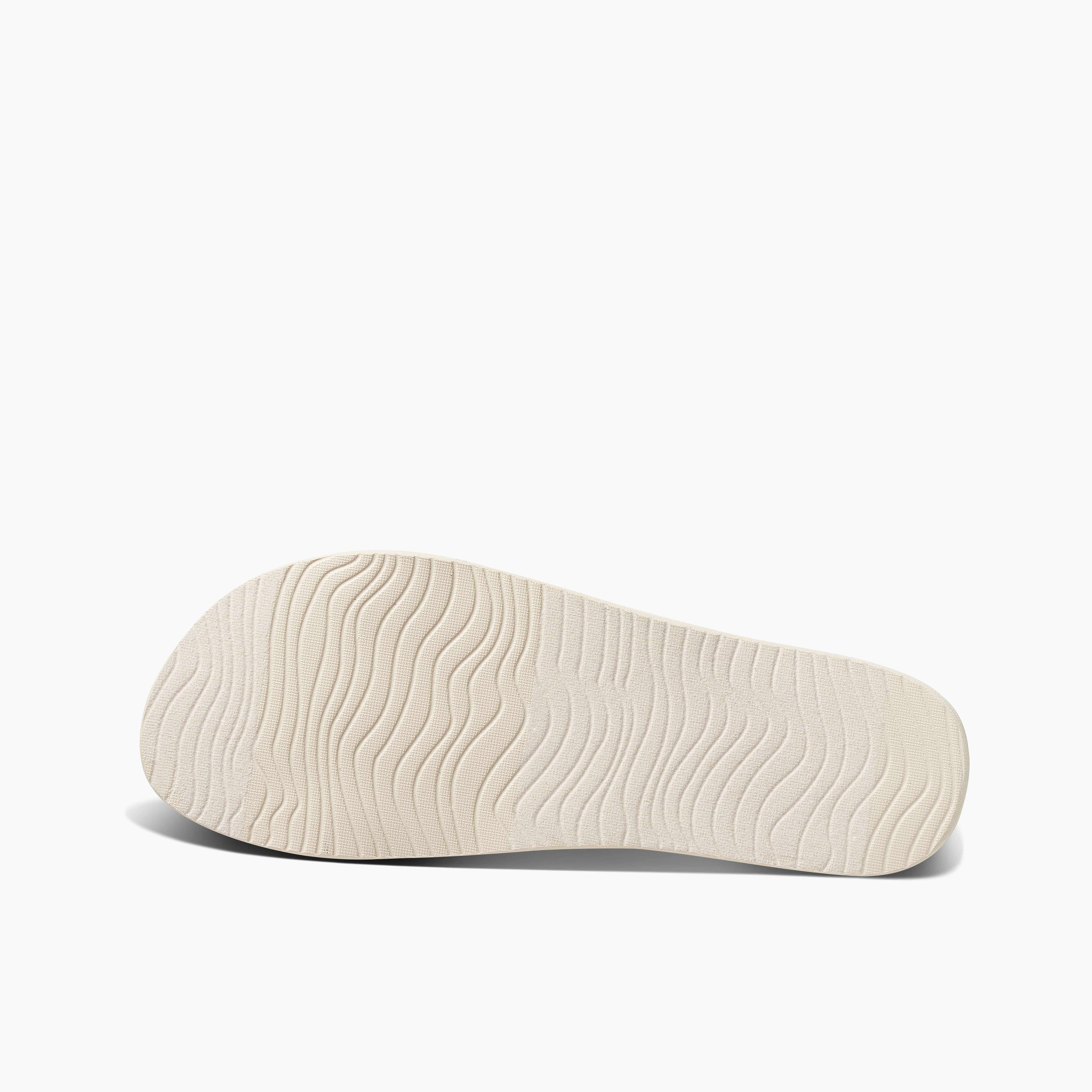 Cushion Vista Snuggles Desert Sand