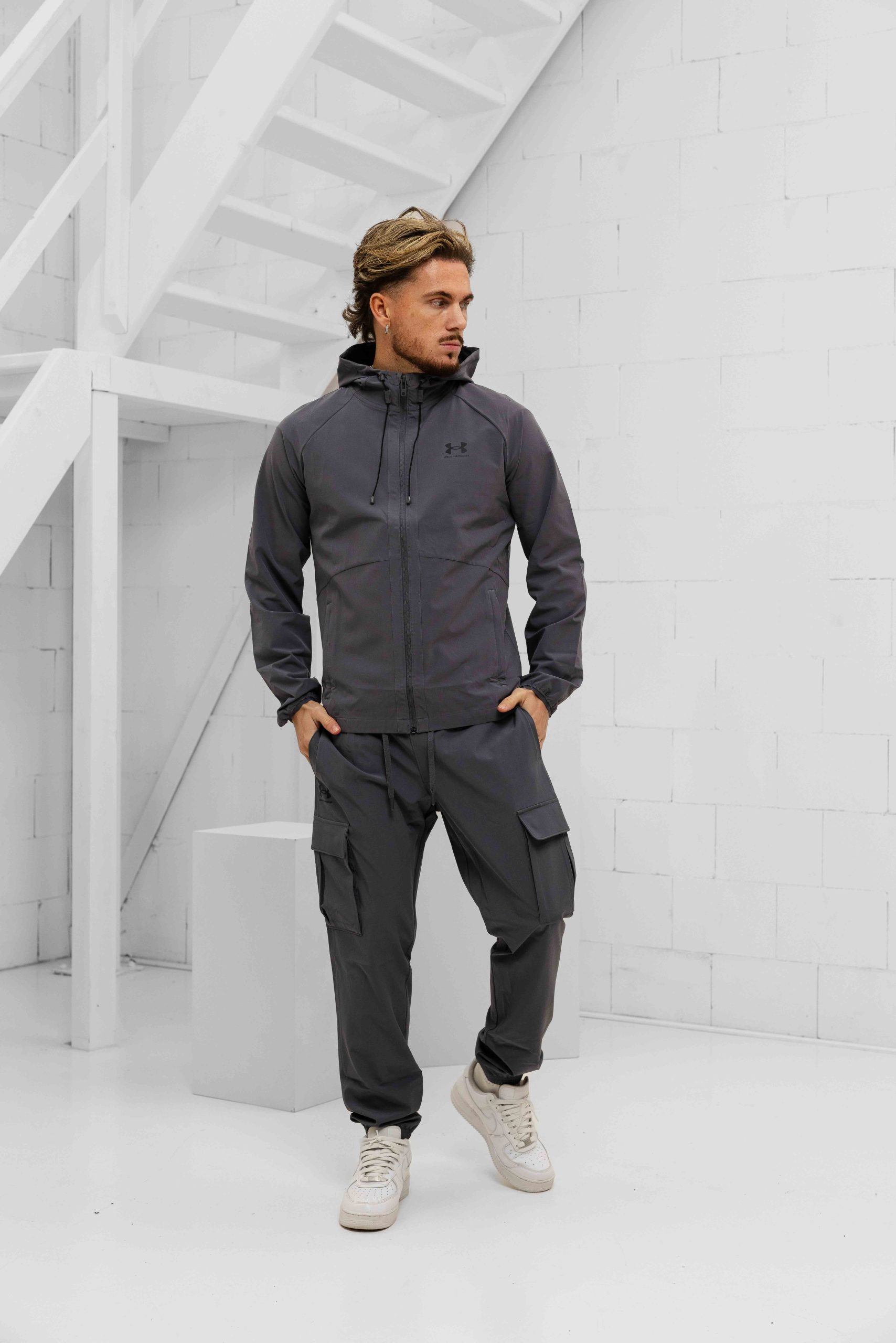 Under Armour Vibe Woven Cargo Trainingspak Heren Grijs