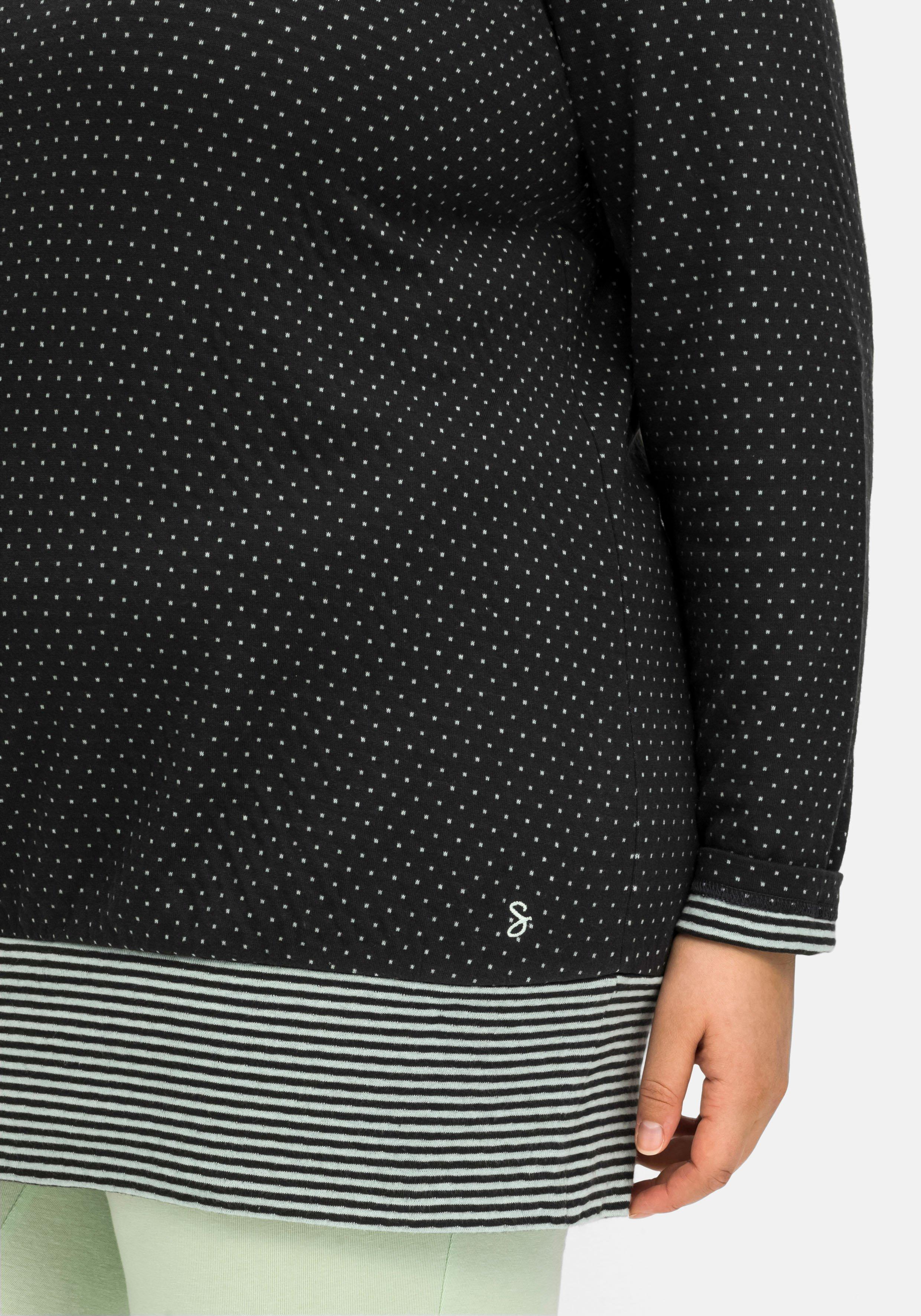 Longshirt im Mustermix, mit breitem Saum