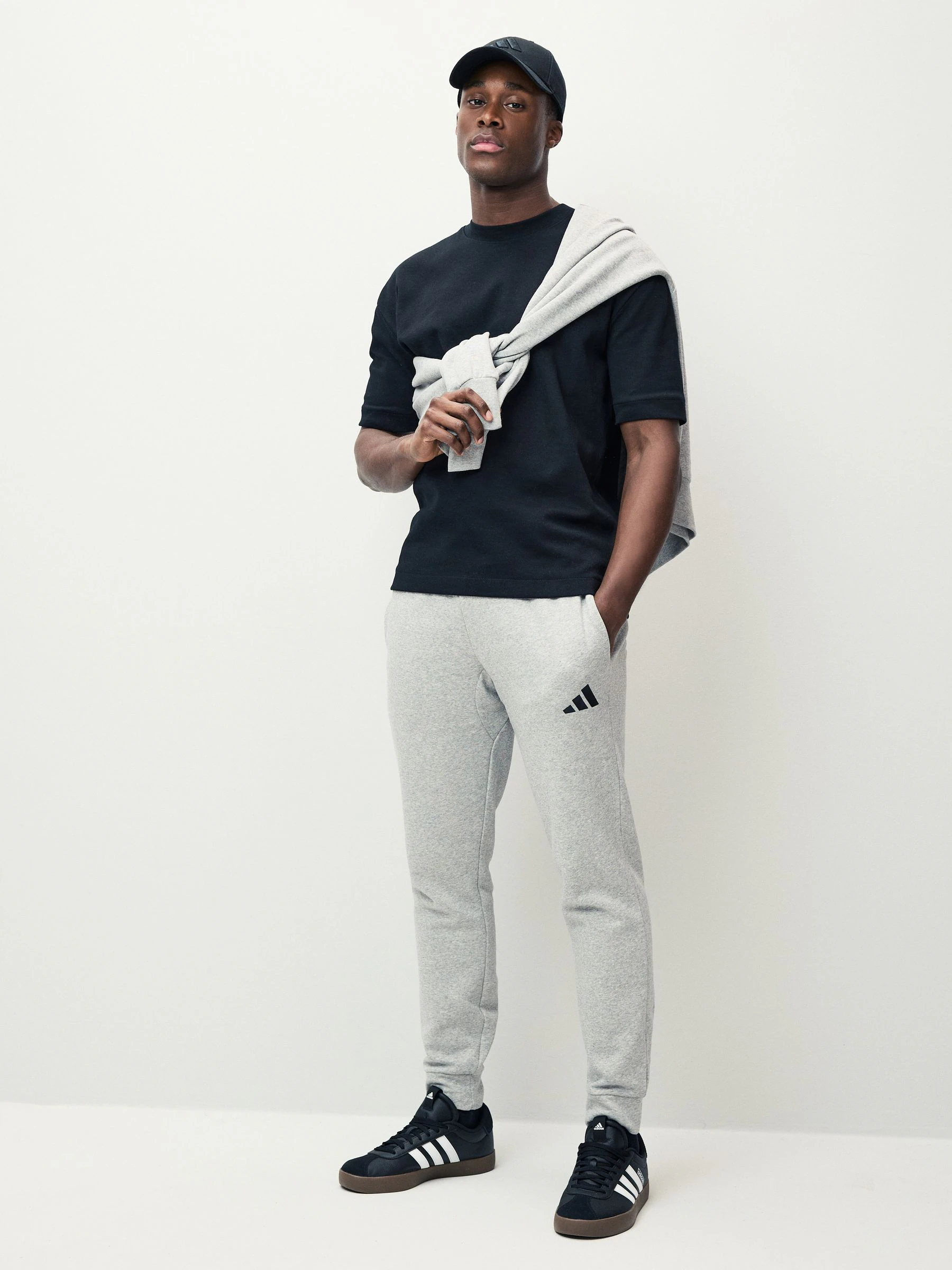 Grijs - adidas Essentials Feelcozy fleece joggingbroek