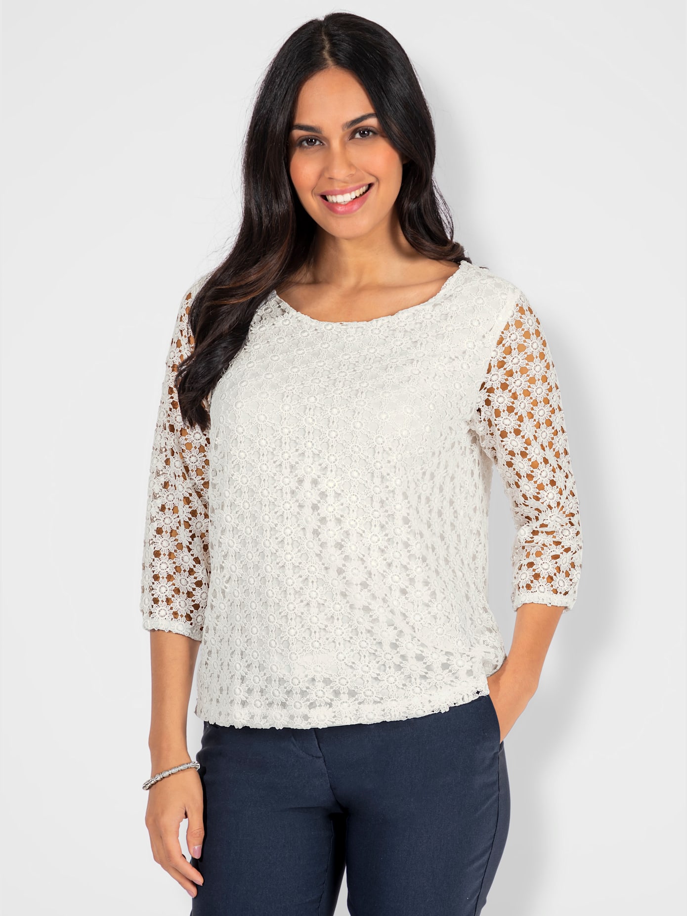 T-shirt en dentelle dentelle aux manches