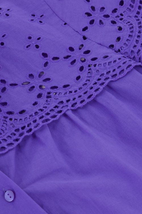 Paarse blouse met embroidery en ruffle kraag