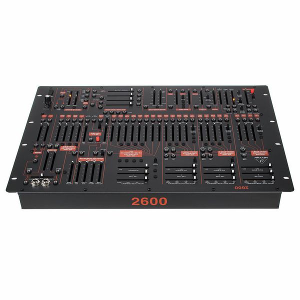 Behringer 2600