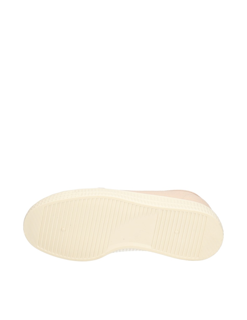 Canvas Sneaker