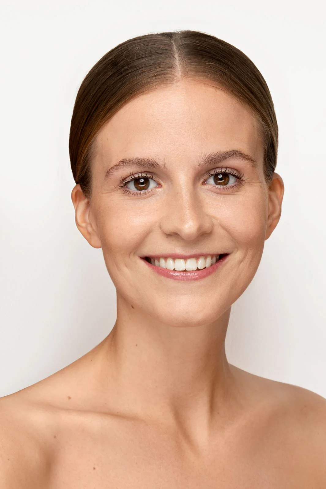 Lavinde Copenhagen Natural Glow Liquid Foundation Sand 203