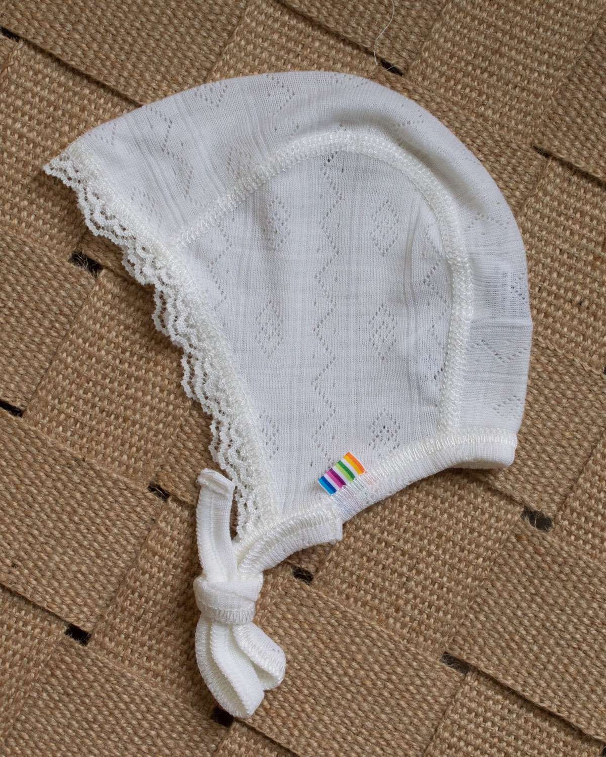 Babylue med blonde – Ull 85%, Silke 15% – Pointelle