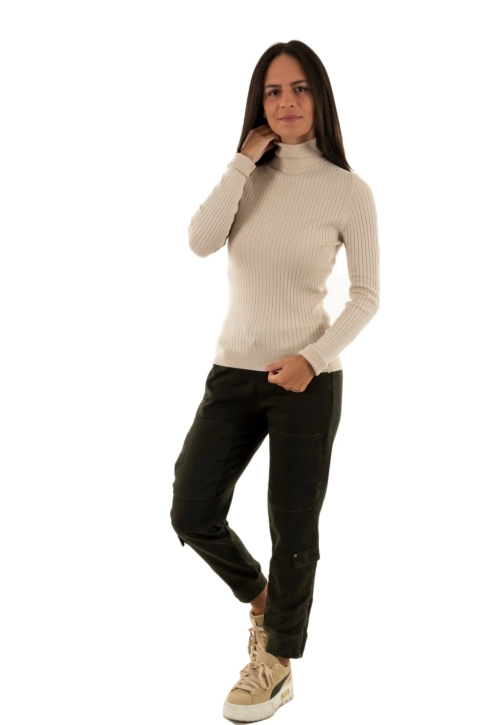 pull hiver only karol pumice stone