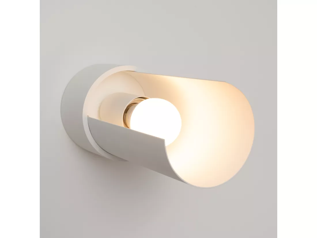 Applique Flash minimaliste en acier - 1 sources lumineuses - L.10 x H.21 cm - blanc