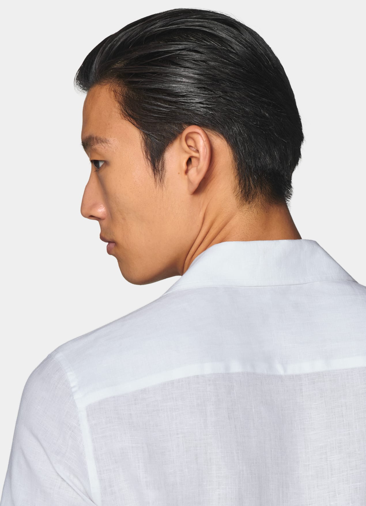Chemise coupe ajustée à col cubain blanche