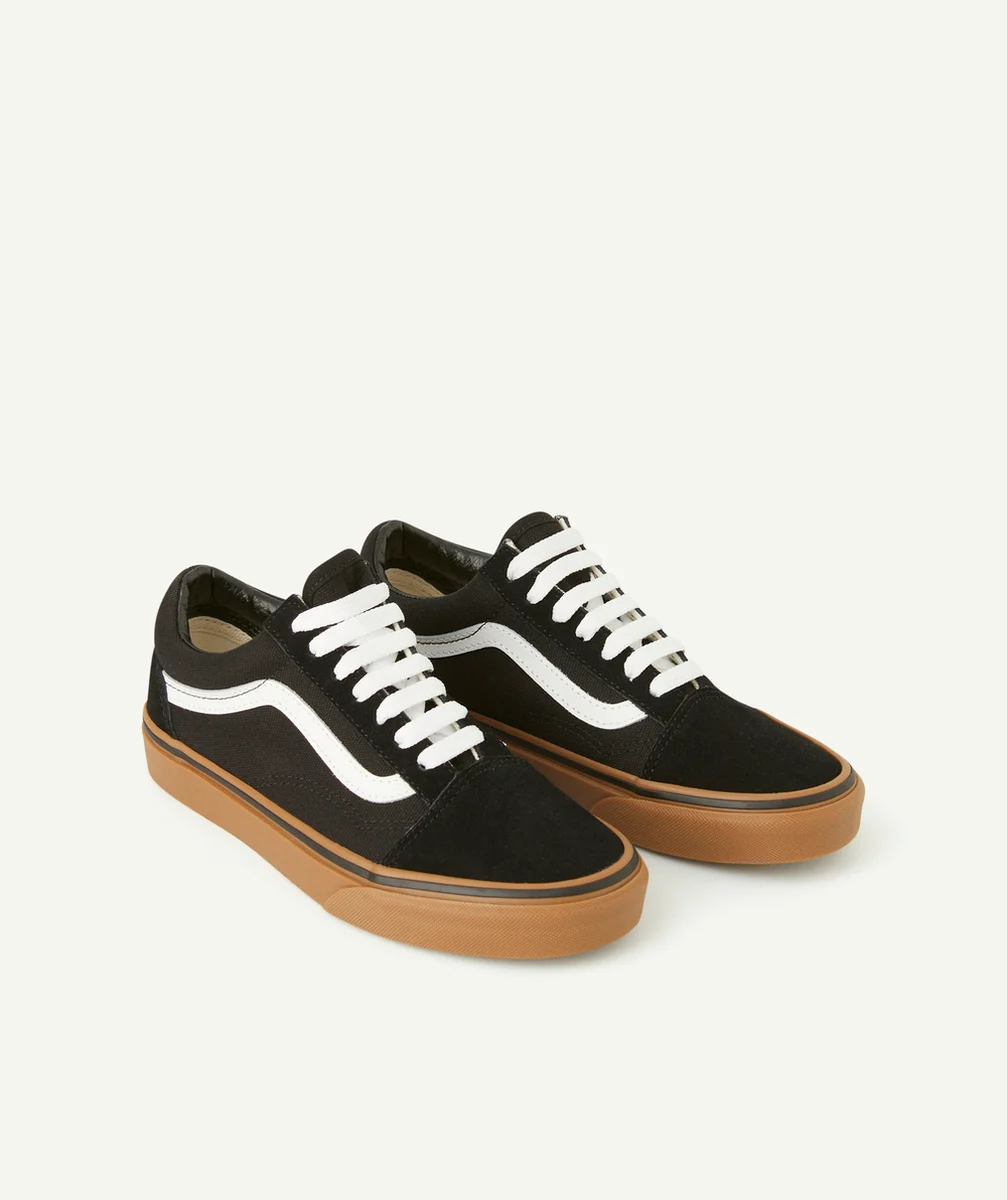 VANSBASKETS OLD SKOOL NOIRE ET BLANCHE AVEC SEMELLE MARRON