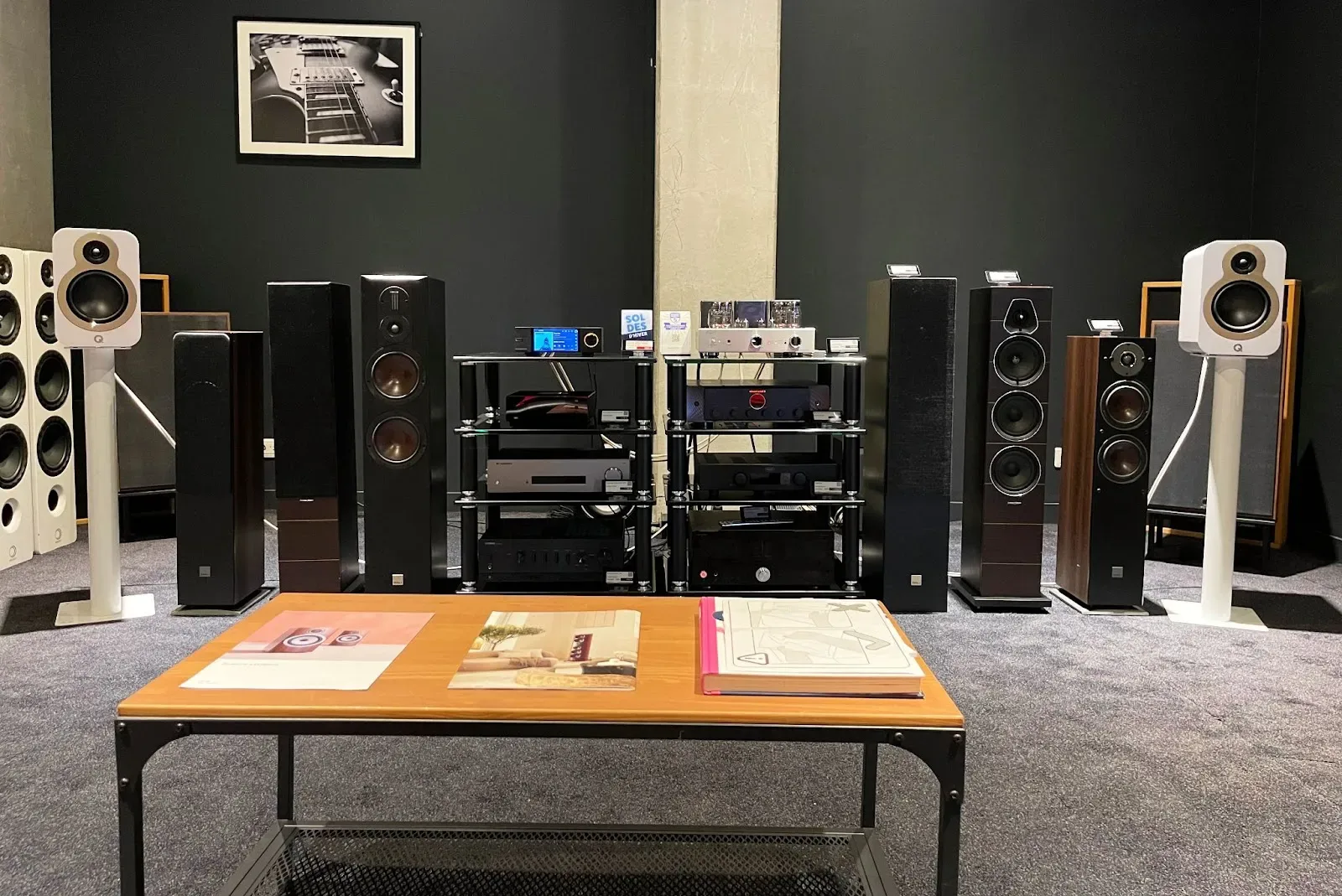 Q Acoustics 3030C Blanc mat (la paire) Enceintes bibliothèque