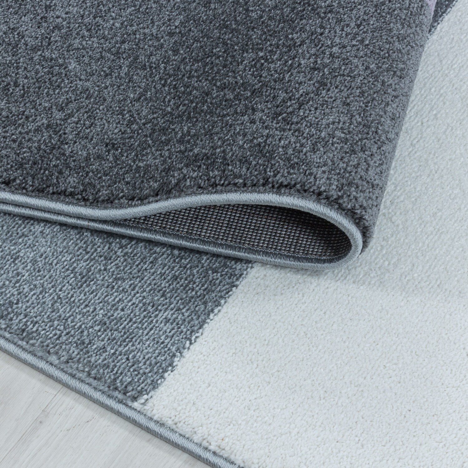 Modern Designer Kurzflor-Teppich - Geometrische Muster, Pflegeleicht, Ideal fürs Wohnzimmer