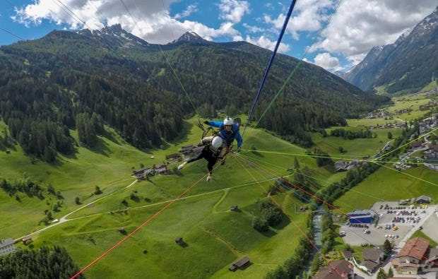 Gleitschirmfliegen in Neustift als Geschenk