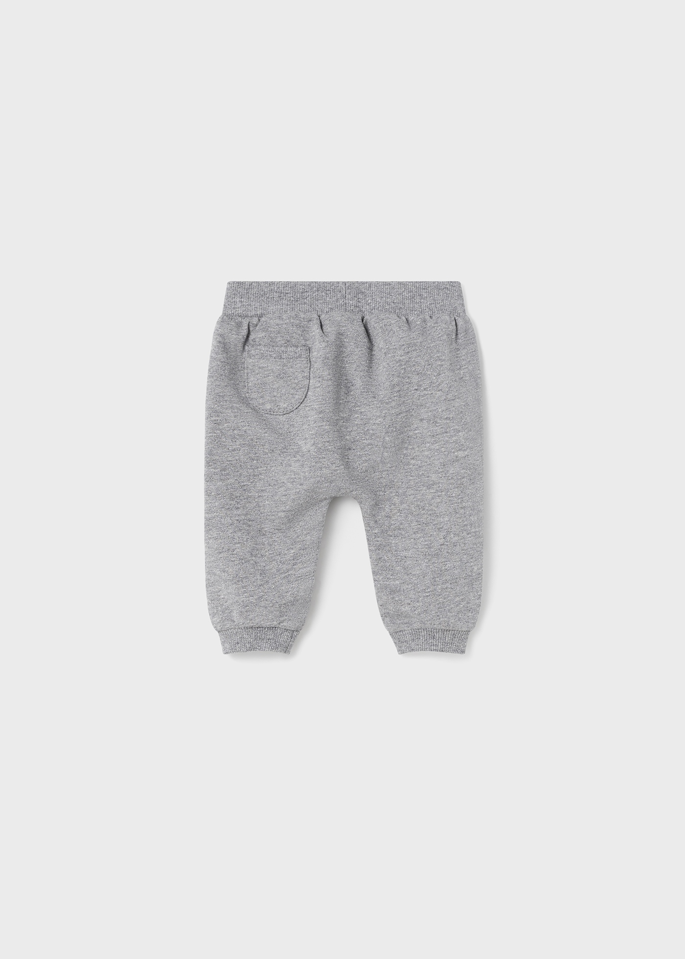 Conjunto de 3 peças em algodão sustentável para recém-nascidos.