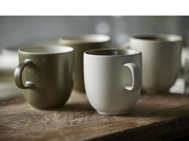 Studio Round North Krus 33 cl Matte moss/Matte white